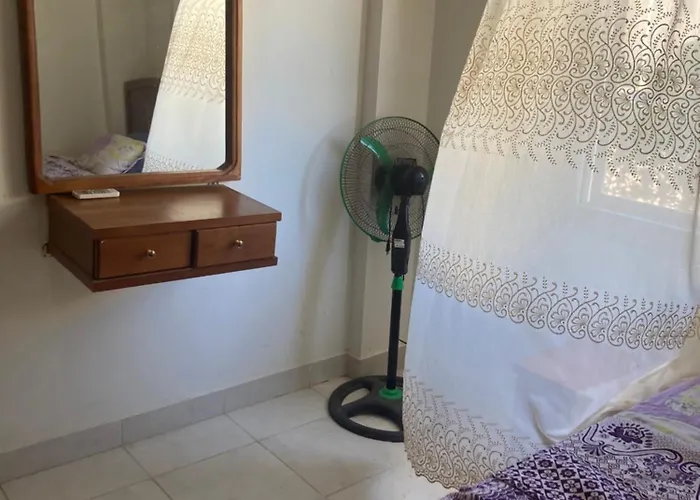 M-2bedroom Flat With Garden Apartment *